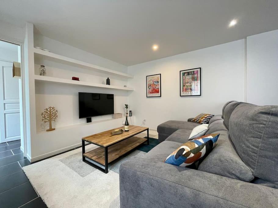 Le Logis Baya - Weekend & Holiday - Wifi & Tv Saint-Vigor-le-Grand Exteriör bild